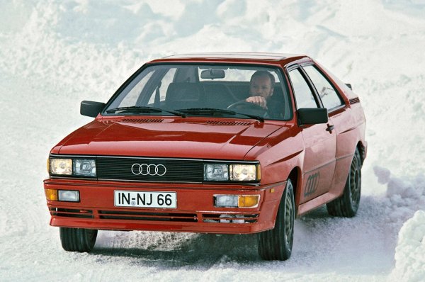 Иновативното Audi Quattro е най-известно с това, че доминира на рали сцената през 80-те години на миналия век. Но също така беше модел в редовно производство, който прекара повече от десетилетие в гамата на компанията. Високата му цена (особено в сравнение с купето 80, на което е базиран) го постави в малка ниша. Затова беше рядка гледка още като нов. Audi продаде 11 452 екземпляра от него между 1980 и 1991.
По-евтиното купе с предно задвижване, предлагано между 1980 и 1988 г., намери 174 687 купувача.